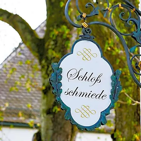 ホテル Zur Schloss-schmiede 3*